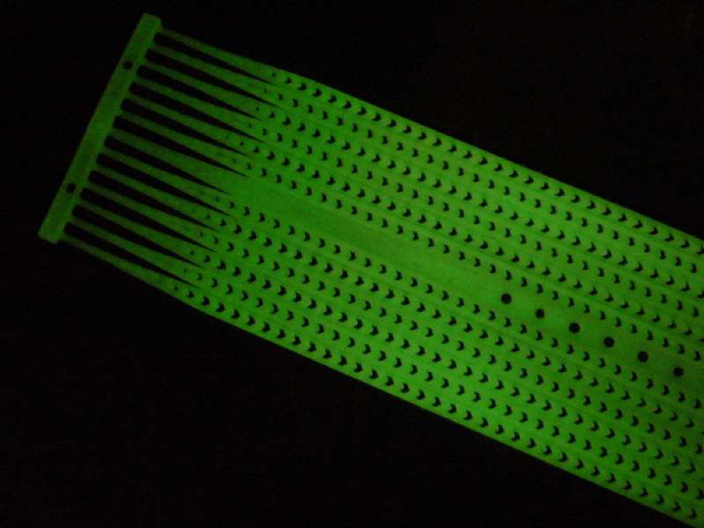 Rapstrap i-Tie glow-in-the-dark marker ties Rapstrap i-Tie glow-in-the-dark marker ties